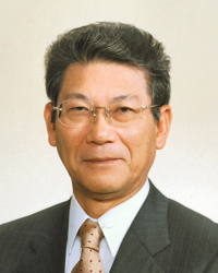 北海道新聞社代表取締役社長　菊池育夫（1期）